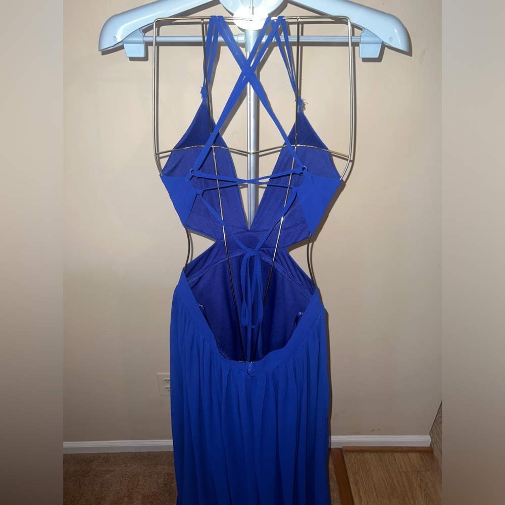 Dress - Picture 3 of 3